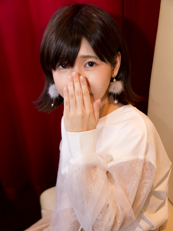 激安ヌキ道楽・日本橋店 みゆう 26歳 T:154cm B:84(D) W:55 H:83